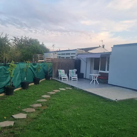 Jolie Maisonnette Avec Terrasse Et Jardin Roissy-en-Brie Exterior foto