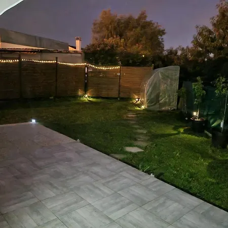 Jolie Maisonnette Avec Terrasse Et Jardin Roissy-en-Brie Exterior foto