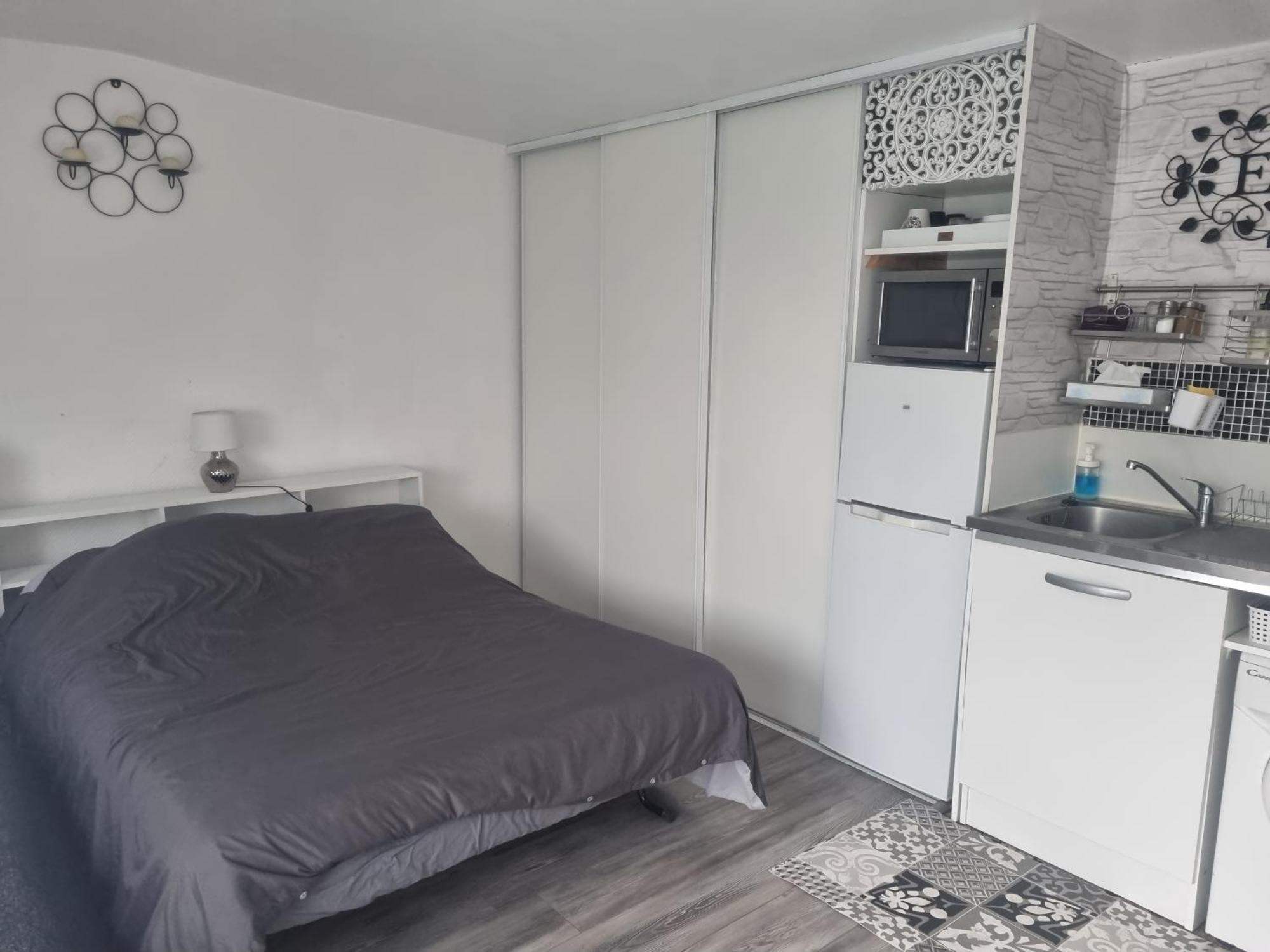 Holiday home Jolie Maisonnette Avec Terrasse Et Jardin Roissy-en-Brie